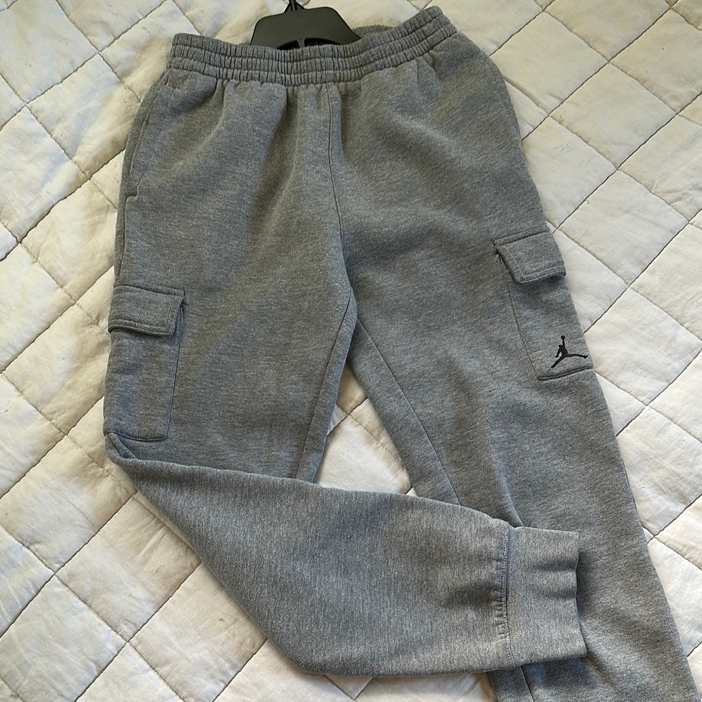 Jordan Gray Cargo Fleece Jumpman Sweatpants Relaxed Fit